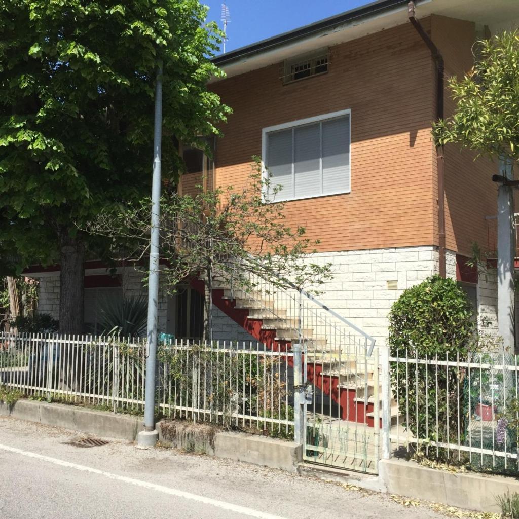 Il Rifugio Del Pescatore Apartment Римини Екстериор снимка